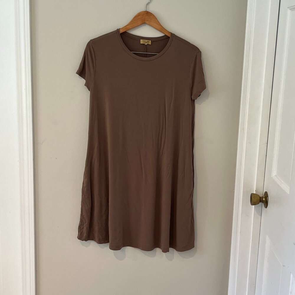 Piko 1988 Short Sleeve Swing Dress in Brown